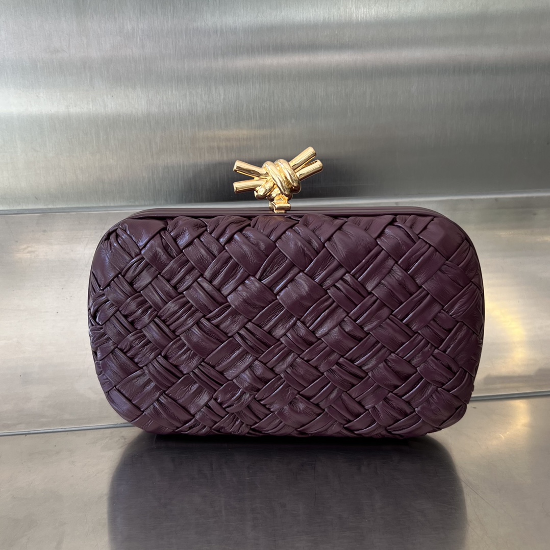 Knot Padded Intreccio Leather Clutch Bordeaux